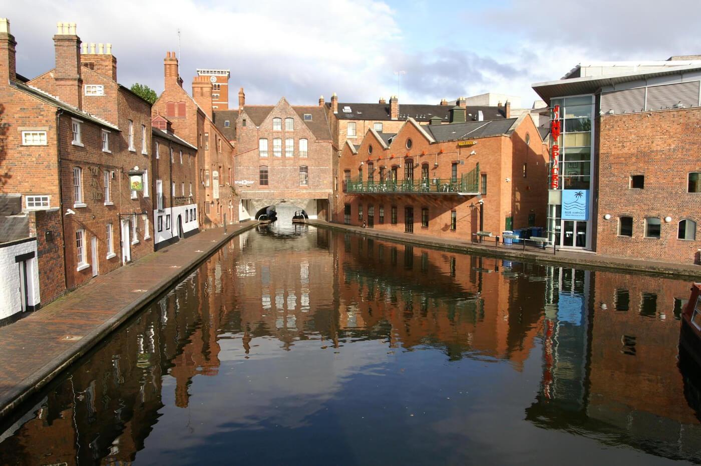 Student Accommodation in Birmingham City Centre, Birmingham - Gas Street Basin