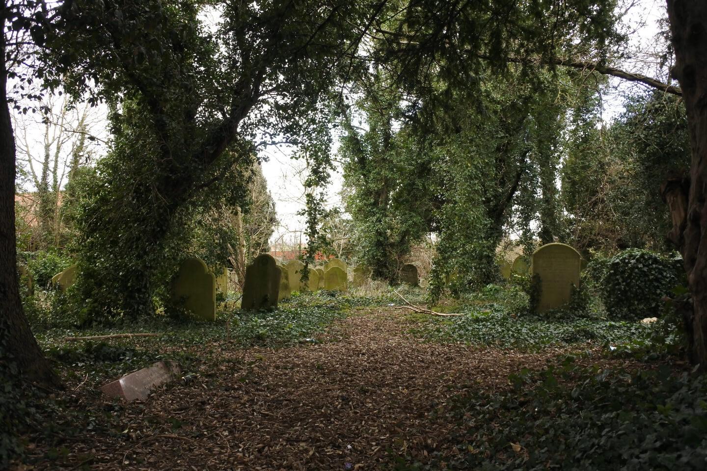 Student Accommodation in Wincheap, Canterbury - non-conformist graveyard in Wincheap