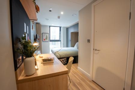 Classic Ensuite, Standard Floors, Merchant Street