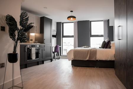 Studio + | Studio Apartment with Aircon, Henley Street