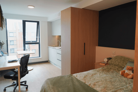Luxury, Unilife Castle Way, High Street, Southampton